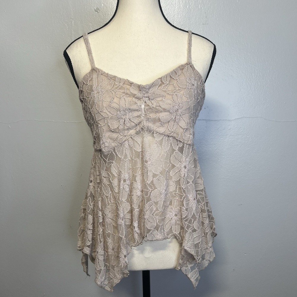 Discreet New York City Floral Lace Asymmetrical Hem Babydoll Cami Top M Sheer